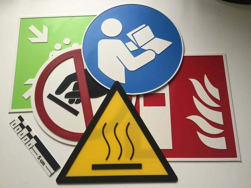 Indicator NU ATINGE - PERICOL DE ELECTROCUTARE” pentru Tablouri Electrice