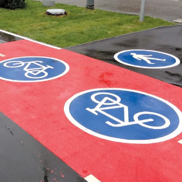 Marcaje cu benzi cu semne de marcare rutiera pentru biciclisti