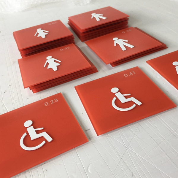 SEMNALIZARE BRAILLE ȘI TACTILĂ PROFESIONALĂ - PLĂCUȚE, SEMNE ȘI MARCAJE PENTRU ACCESIBILITATE TOTALĂ