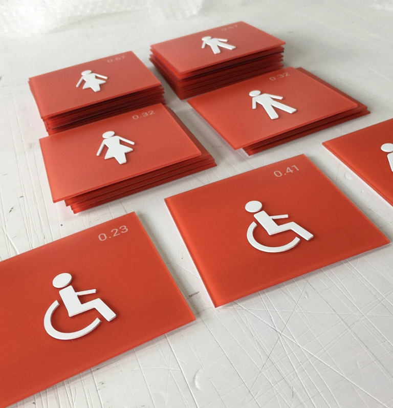 SEMNALIZARE BRAILLE ȘI TACTILĂ PROFESIONALĂ - PLĂCUȚE, SEMNE ȘI MARCAJE PENTRU ACCESIBILITATE TOTALĂ