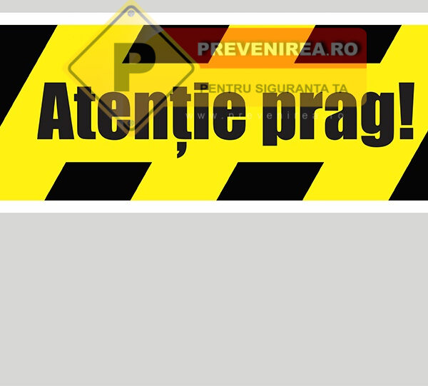 Bandă Personalizată „Atenție la Prag” - Siguranță și Vizibilitate în Fiecare Spațiu