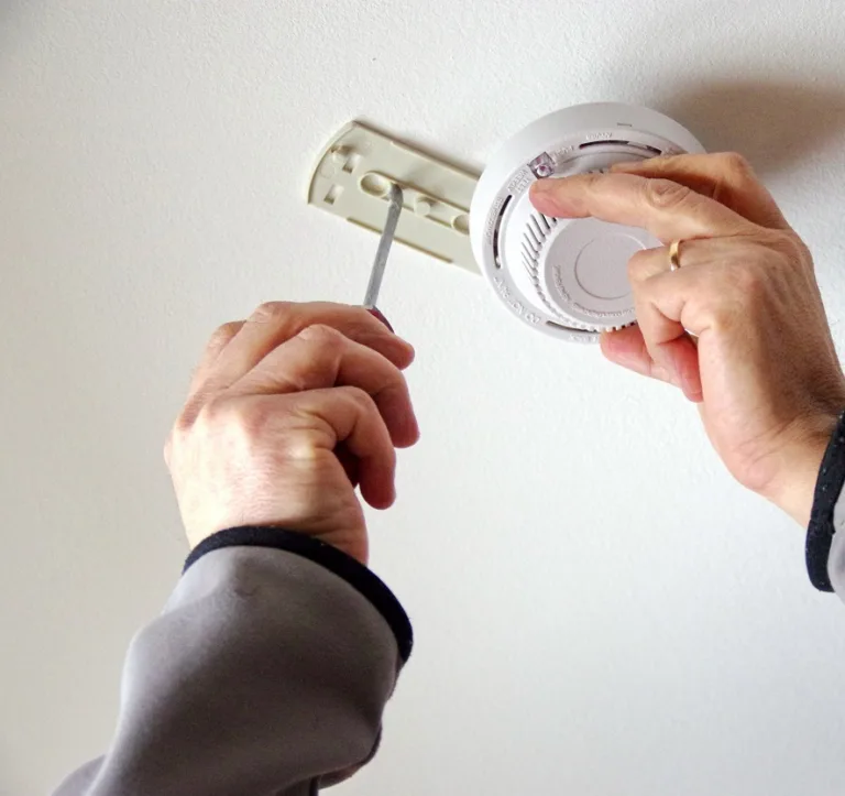 Mentenanta si reparatii detectoare de incendiu