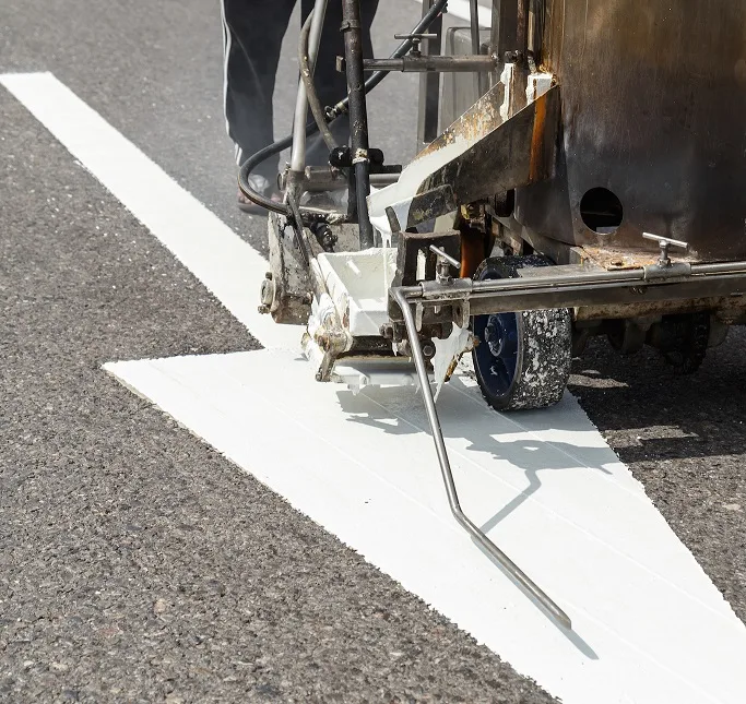 Vopsea pentru asfalt si beton alba