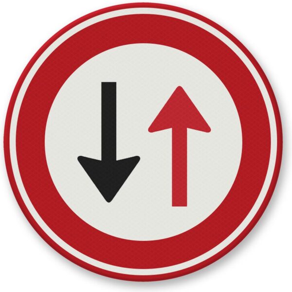 Semn de circulație  trafic din sens opus