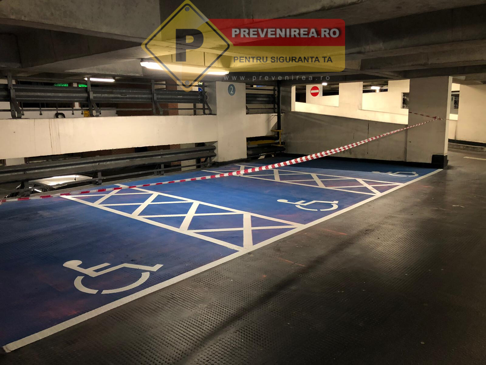 Marcaje pentru locuri de parcare persoane cu handicap