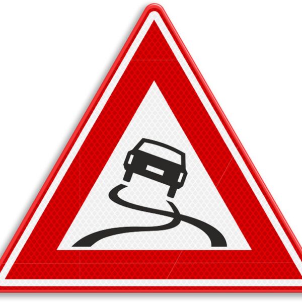 Semn de circulatie pentru drum alunecos