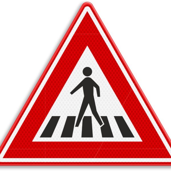 Indicator rutier presemnalizare trecere pietoni cu zebră - semn de circulație pentru siguranță rutieră